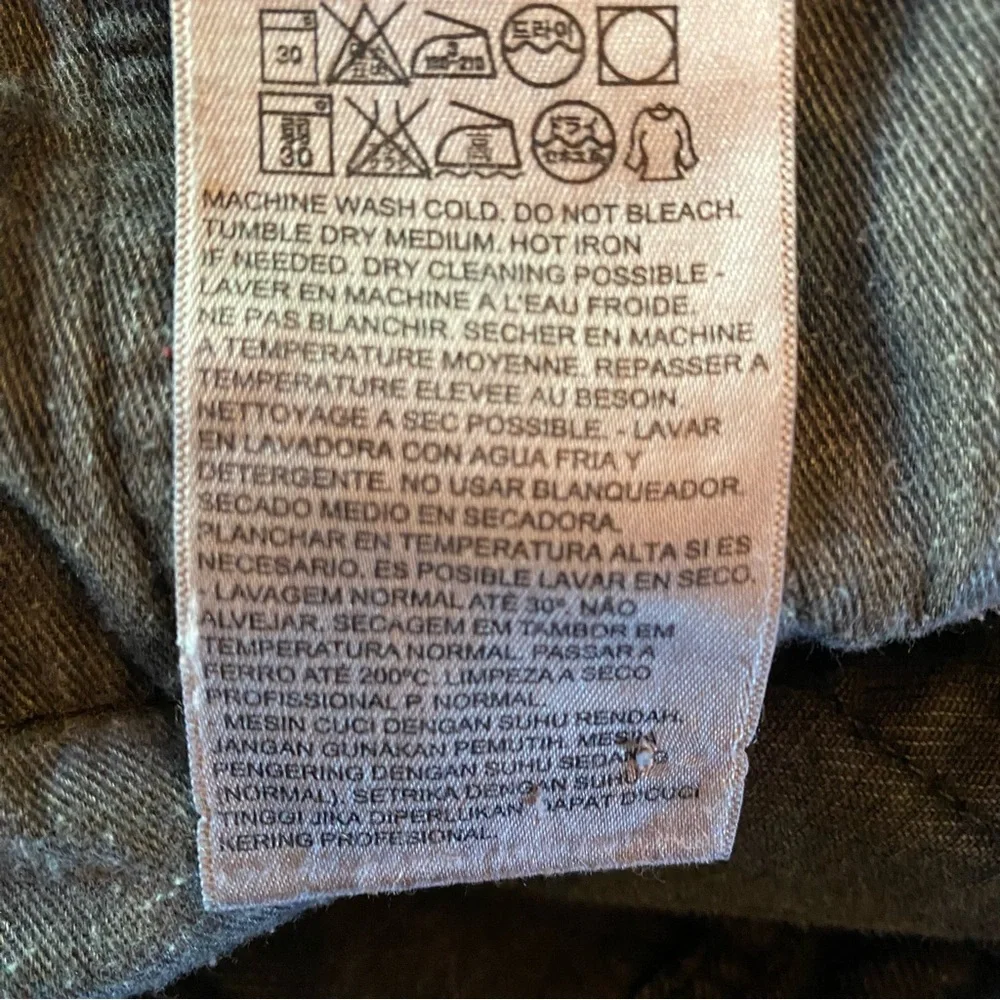 Men’s Levi’s 514 Straight Fit Black Distressed Jeans Size 33 x 32 - Picture 11 of 12